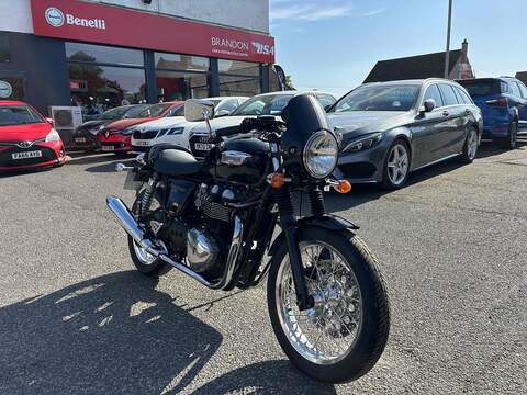 865 Roadster/Retro Petrol Manual (69 ps)
