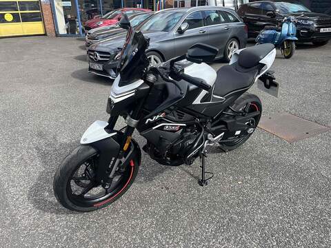 450 Naked Petrol Manual Euro 5 (47 ps)
