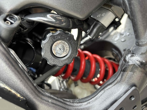 1000 Adventure Petrol Automatic Euro 4 (95 ps)