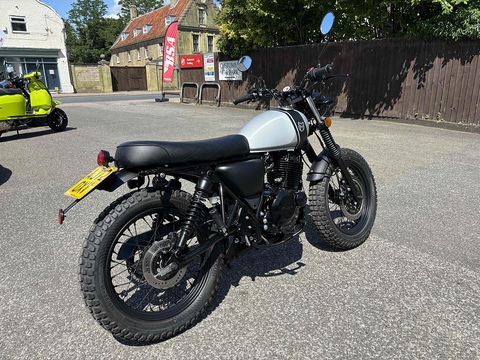 250 Roadster/Retro Petrol Manual O-Ring Euro 4 (17 ps)