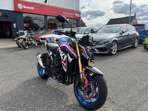 1000 Naked Petrol Manual Euro 5 (152 ps)