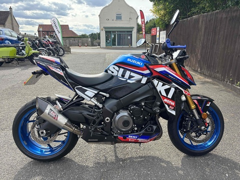 1000 Naked Petrol Manual Euro 5 (152 ps)