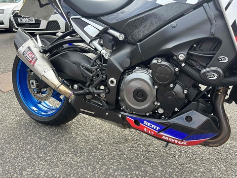 1000 Naked Petrol Manual Euro 5 (152 ps)