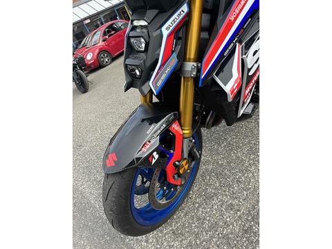 1000 Naked Petrol Manual Euro 5 (152 ps)