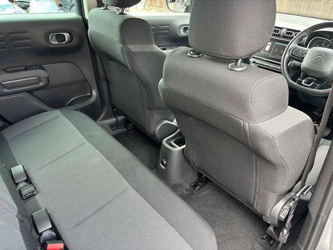 1.2 PureTech Feel SUV 5dr Petrol Manual Euro 6 (82 ps)