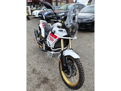 700 Rally Adventure Petrol Manual Euro 5 (73 ps)
