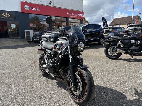 650 Modern Classic Petrol Manual Euro 5 (68 ps)