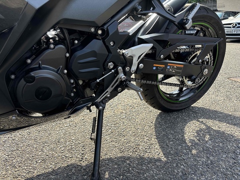 400 Super Sports Petrol Manual Euro 5 (45 ps)