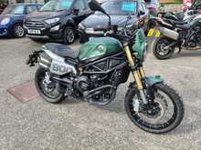 Benelli Leoncino 800 Trail  