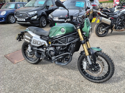 Naked 0.0 Manual Petrol