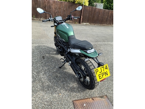 Naked 0.0 Manual Petrol