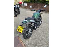 Benelli Leoncino 800 Trail  