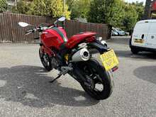 Ducati Monster 696 Plus 