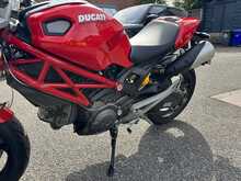 Ducati Monster 696 Plus 