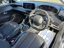 Peugeot 208 PureTech Active Premium 