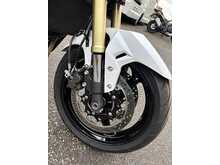 Suzuki GSR750  