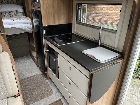 BlueHDi 335 Chassis Cab 2.0 Manual Diesel