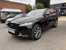Jaguar F-PACE D180 Chequered Flag
