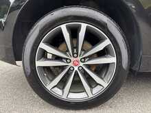 Jaguar F-PACE D180 Chequered Flag