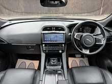 Jaguar F-PACE D180 Chequered Flag