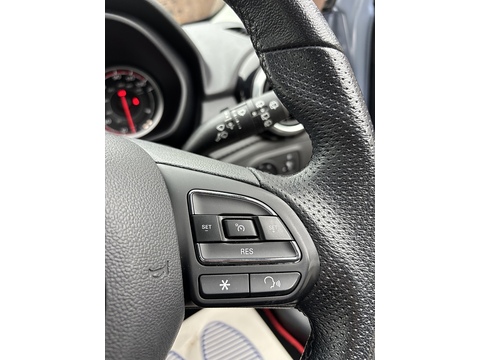 1.5 VTi-TECH Exclusive Nav Hatchback 5dr Petrol Manual Euro 6 (s/s) (106 ps)