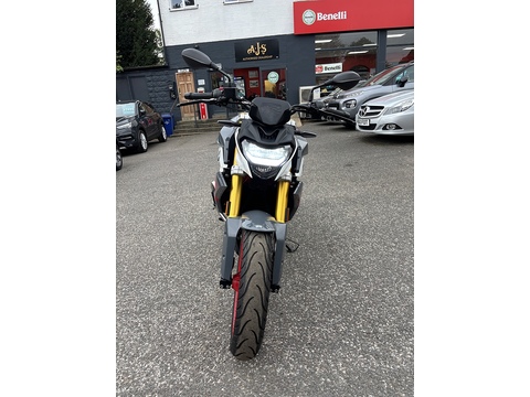 310 Naked Petrol Manual Euro 5 (34 ps)