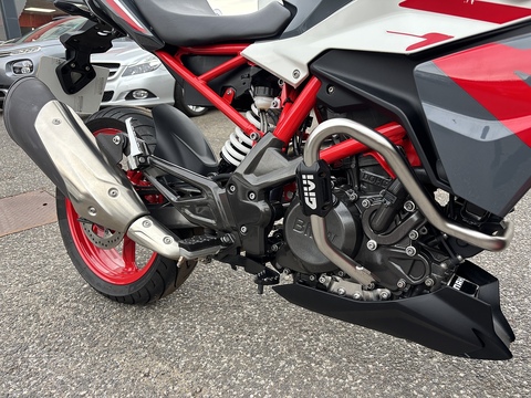 310 Naked Petrol Manual Euro 5 (34 ps)