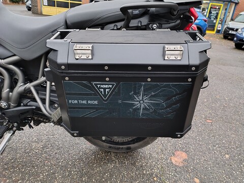 800 XCx Adventure Petrol Manual Euro 4 (95 ps)