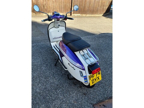 300 LC Scooter Petrol CVT Euro 5 (26 ps)