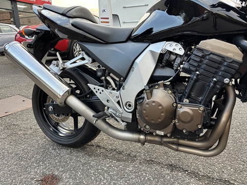 Z750   0.0  Petrol