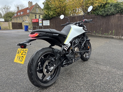 401 Naked Petrol Manual X-Ring Euro 5 (45 ps)