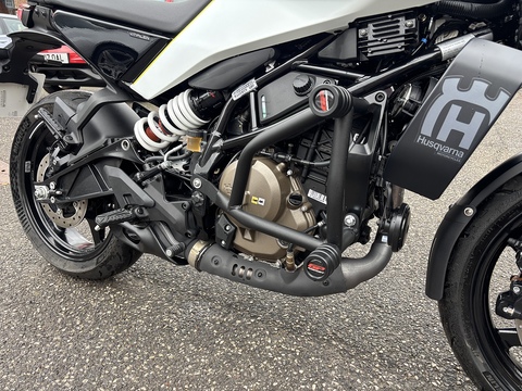 401 Naked Petrol Manual X-Ring Euro 5 (45 ps)