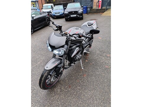 765 RS Naked Petrol Manual X-ring Euro 4 (122 ps)