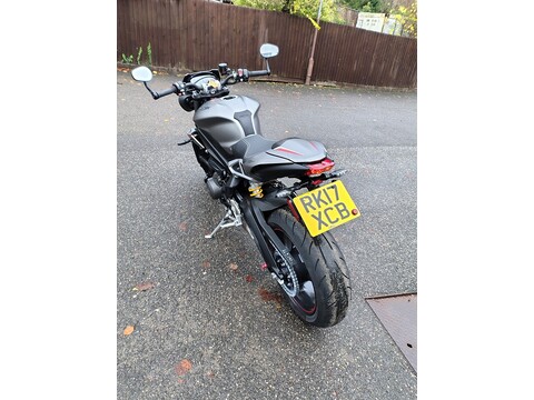 765 RS Naked Petrol Manual X-ring Euro 4 (122 ps)