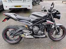 Triumph Street Triple 765 RS 