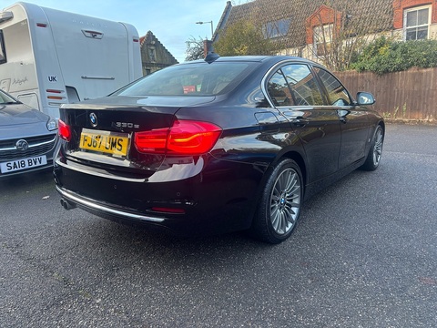 2.0 330e 7.6kWh Luxury Saloon 4dr Petrol Plug-in Hybrid Auto Euro 6 (s/s) (252 ps)