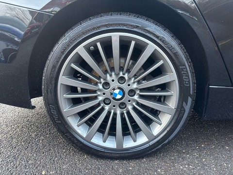 2.0 330e 7.6kWh Luxury Saloon 4dr Petrol Plug-in Hybrid Auto Euro 6 (s/s) (252 ps)