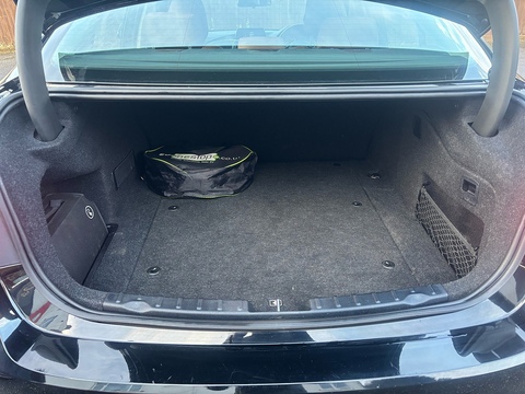 2.0 330e 7.6kWh Luxury Saloon 4dr Petrol Plug-in Hybrid Auto Euro 6 (s/s) (252 ps)