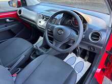 Volkswagen up! Move up! 