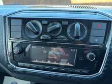 Volkswagen up! Move up! 