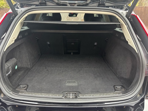 2.0 D3 Momentum Pro Estate 5dr Diesel Manual Euro 6 (s/s) (150 ps)