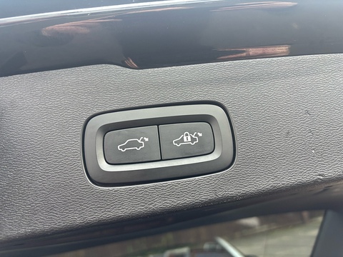 2.0 D3 Momentum Pro Estate 5dr Diesel Manual Euro 6 (s/s) (150 ps)