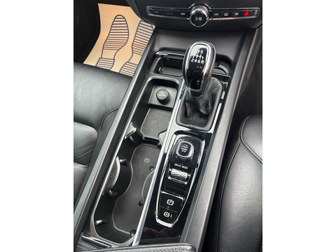 2.0 D3 Momentum Pro Estate 5dr Diesel Manual Euro 6 (s/s) (150 ps)