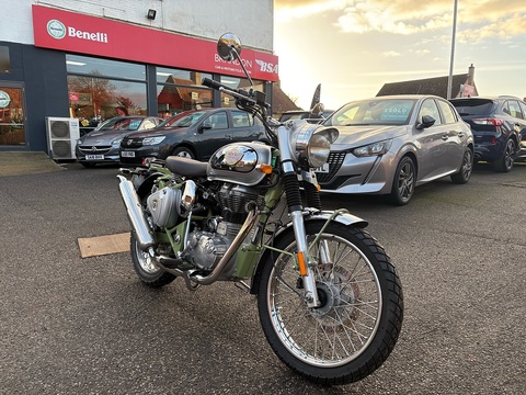 500 Trails Roadster/Retro Petrol Manual Euro 4 (27 ps)