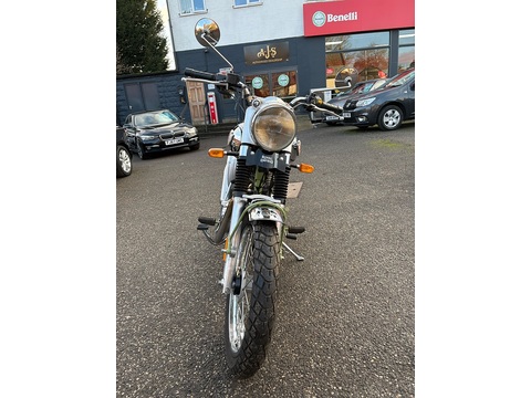 500 Trails Roadster/Retro Petrol Manual Euro 4 (27 ps)