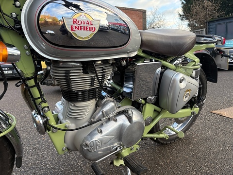 500 Trails Roadster/Retro Petrol Manual Euro 4 (27 ps)