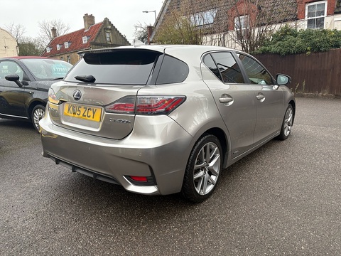 200h Advance Plus Hatchback 1.8 Automatic Petrol Hybrid