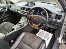 Lexus CT 200h Advance Plus 