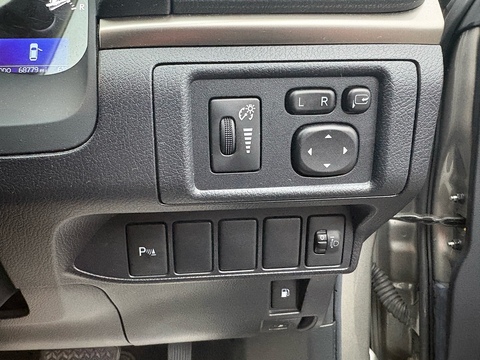 200h Advance Plus Hatchback 1.8 Automatic Petrol Hybrid