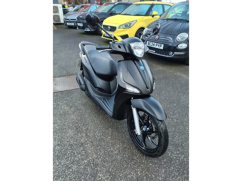 125 S Scooter Petrol CVT Euro 5 (11 ps)